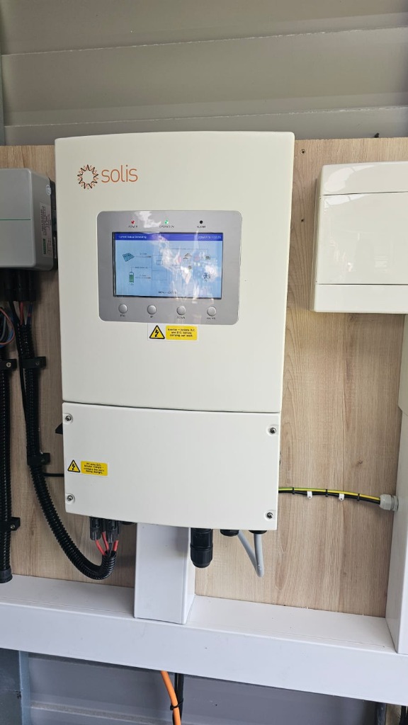 Wall Mounted Solis Hybrid Inverter System